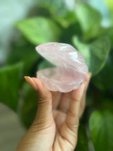 Load image into Gallery viewer, Rose Quartz Seashell Bowl
