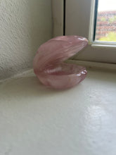 Load image into Gallery viewer, Rose Quartz Seashell Bowl
