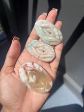 Load image into Gallery viewer, Flower Agate Yoni
